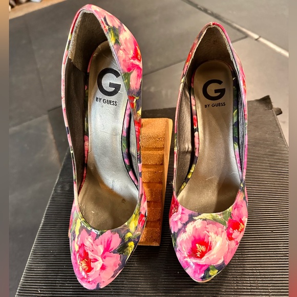 Floral Pink High Heels - Picture 4 of 6